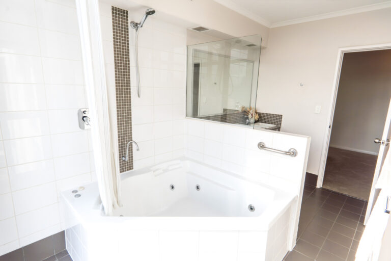 73/996 Hay Street gallery