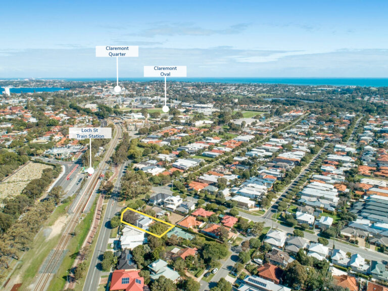 1A Second Avenue gallery