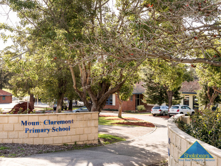 1A Second Avenue gallery