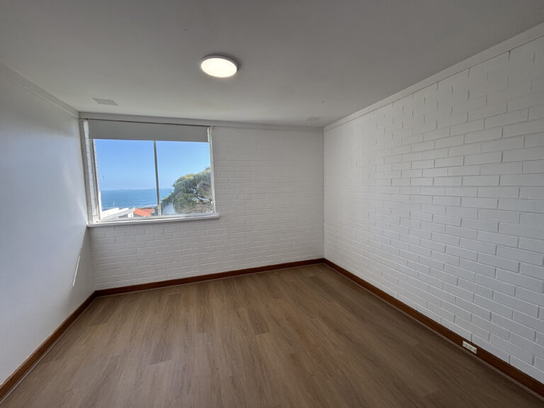 11/18 Avonmore Terrace gallery
