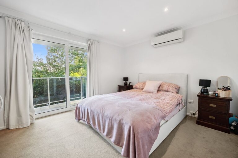 15/30 Wellington Street gallery