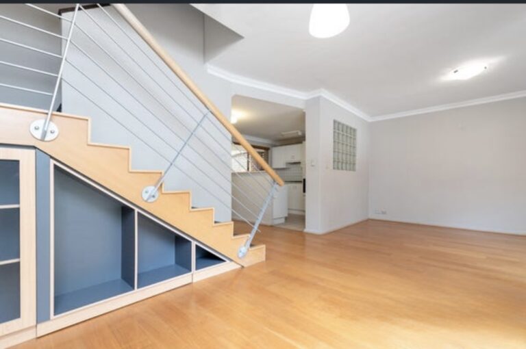 6 Hamilton Street gallery