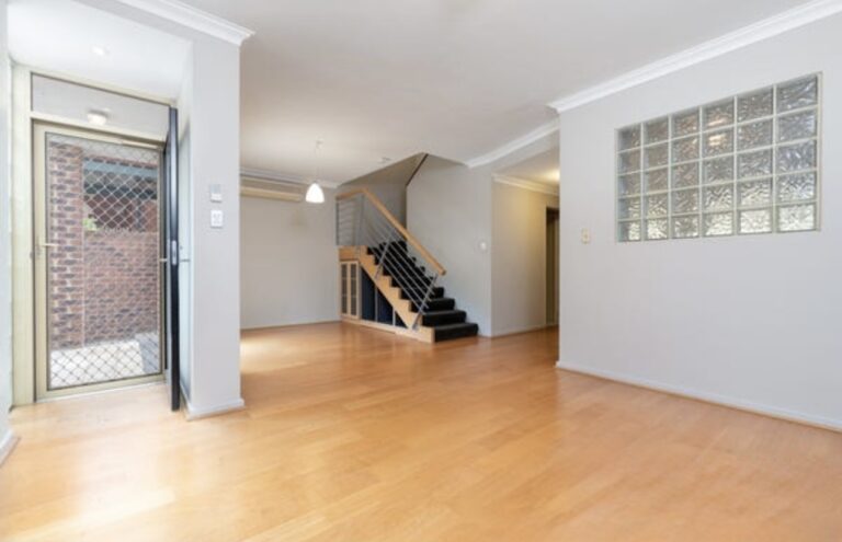 6 Hamilton Street gallery