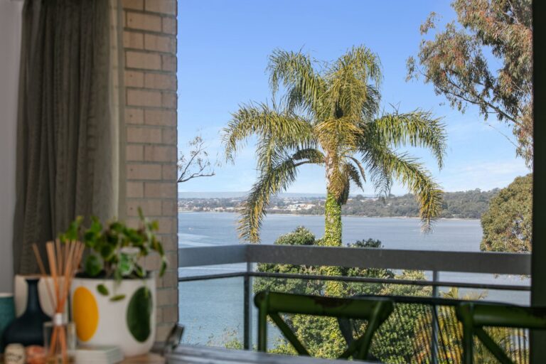 12/24 Richardson Street gallery