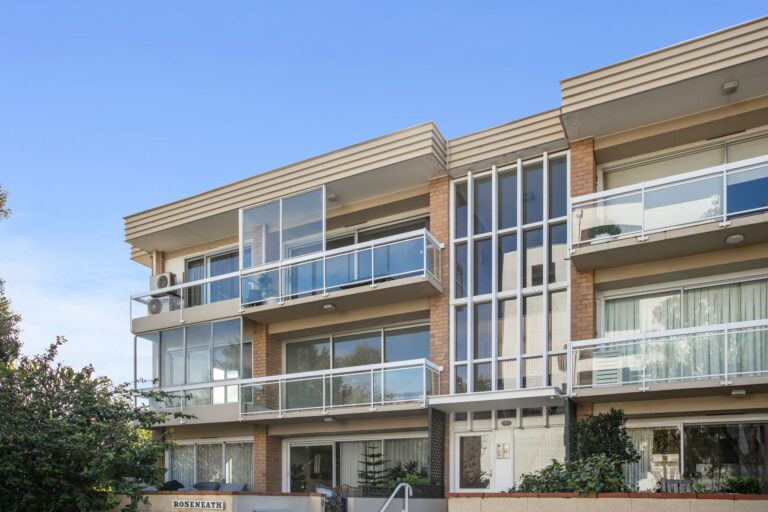 12/24 Richardson Street gallery