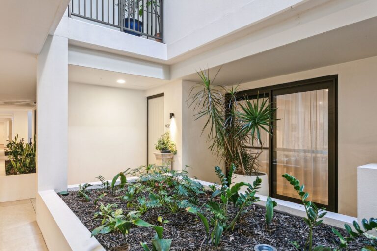 Gnd Flr 2/40 Marine Parade gallery