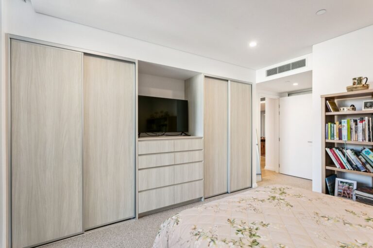 Gnd Flr 2/40 Marine Parade gallery