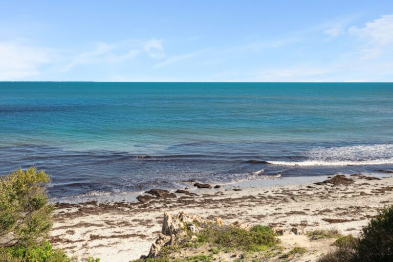 Gnd Flr 2/40 Marine Parade gallery