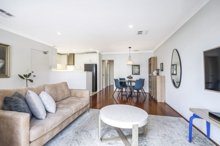 6 / 222 James Street gallery