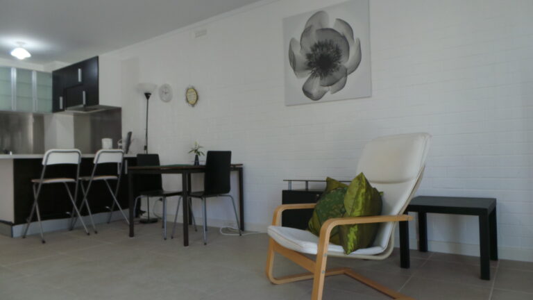 1/212 Hampden Road gallery