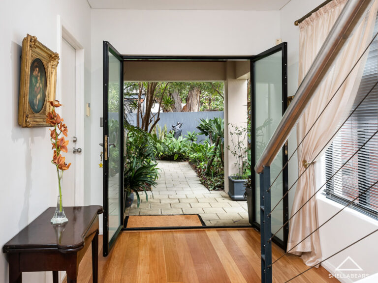 35A Devon Road gallery