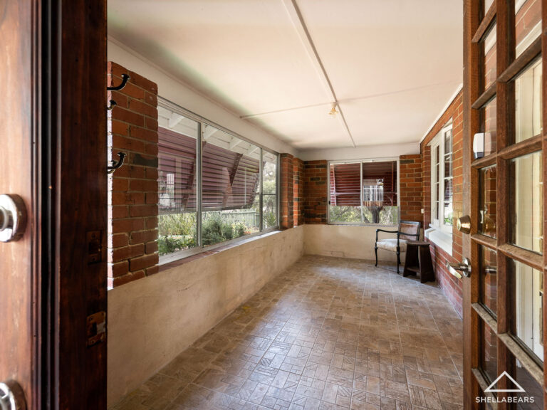 6 Lonnie Street gallery