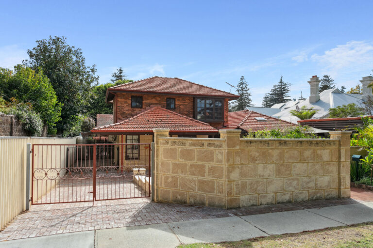 1/24 Salvado Street gallery