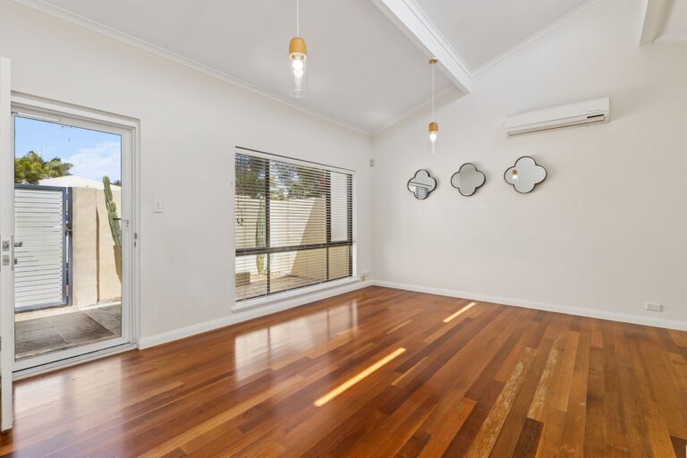 8 Moira Lane gallery