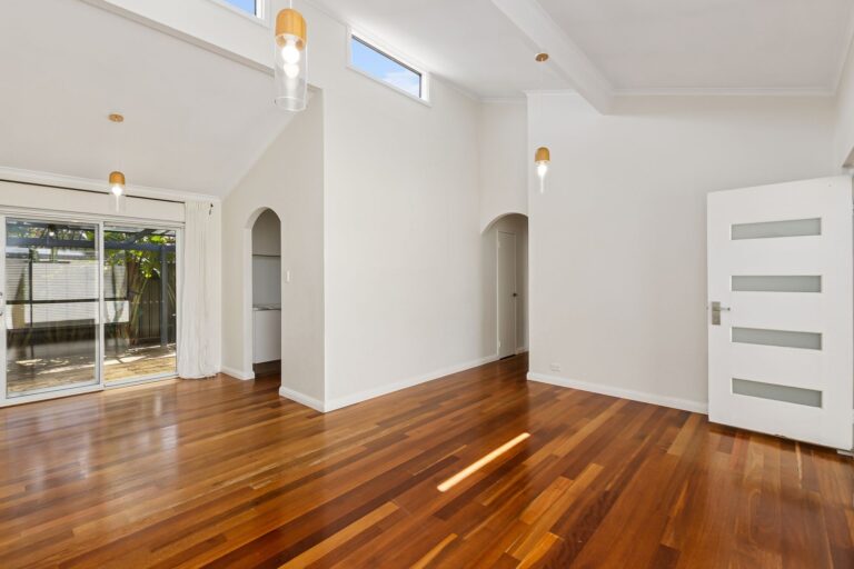 8 Moira Lane gallery
