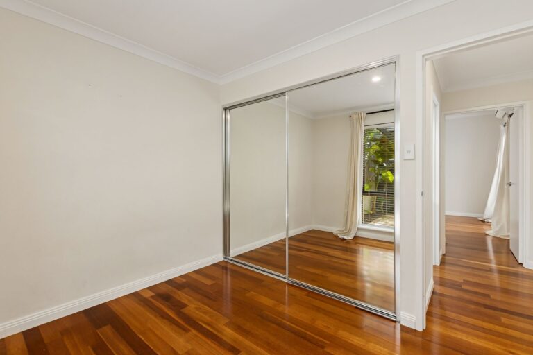 8 Moira Lane gallery