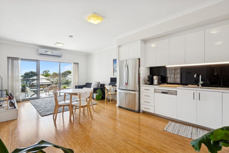 39/110 Cambridge Street gallery