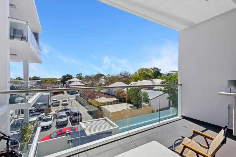 39/110 Cambridge Street gallery