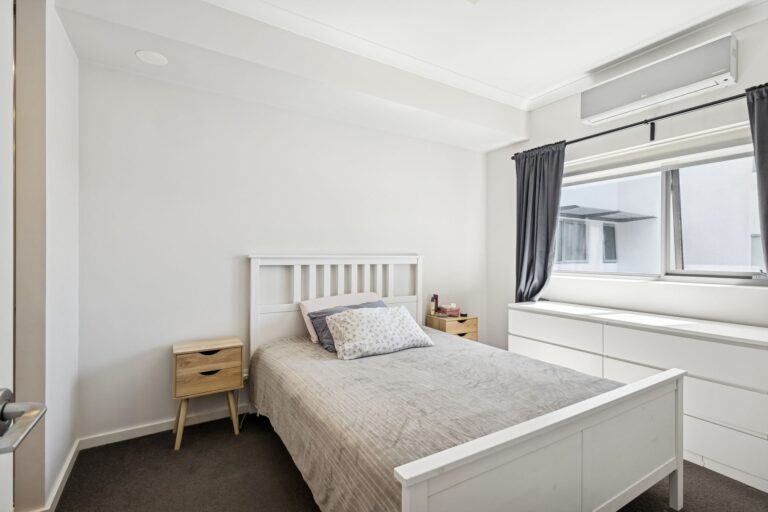 39/110 Cambridge Street gallery