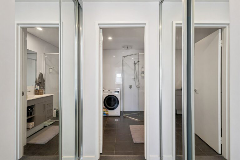 39/110 Cambridge Street gallery