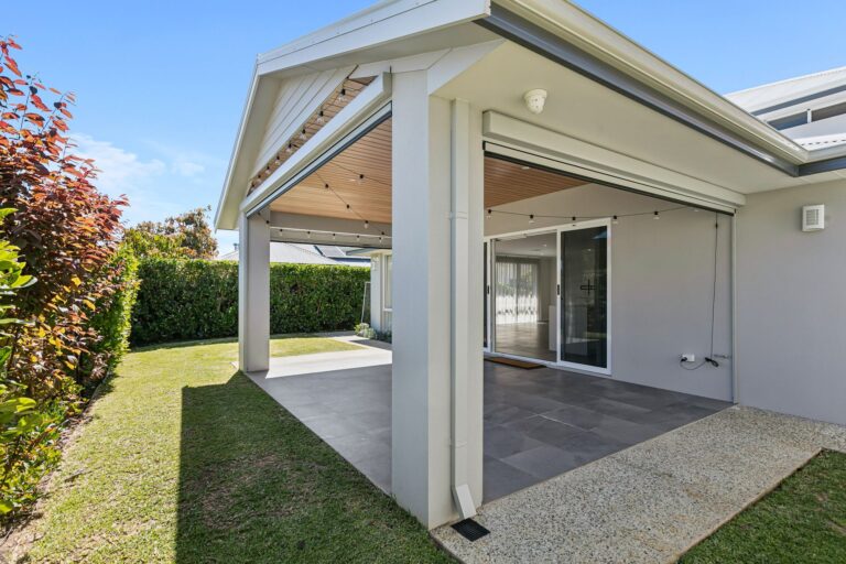 21 Cassidae Terrace gallery