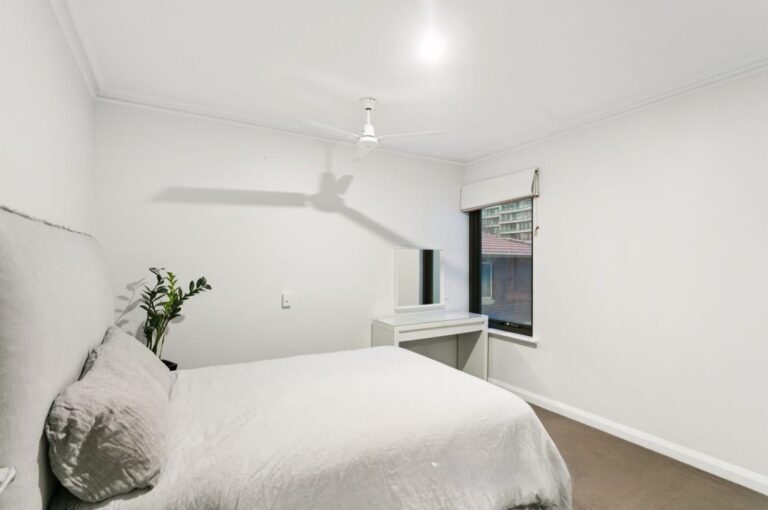 4C Stuart Street gallery