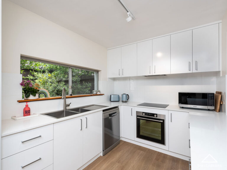 4/85A Bay View Terrace gallery