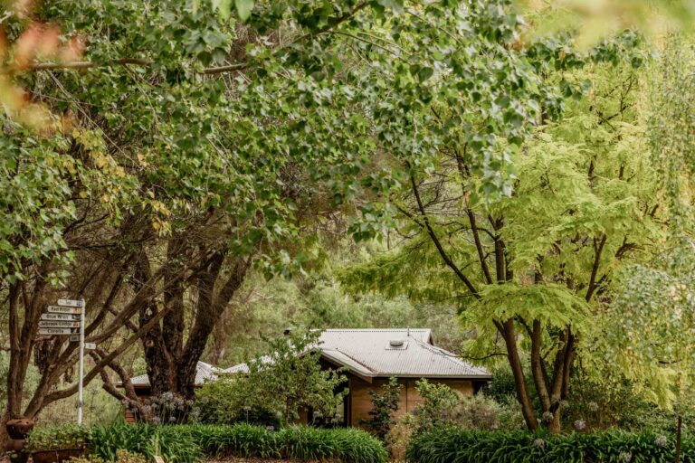 127 Jayes Road gallery