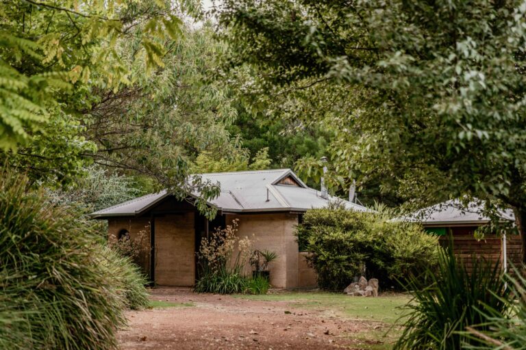 127 Jayes Road gallery