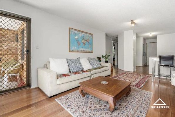 8/38 John Street gallery