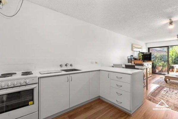 8/38 John Street gallery