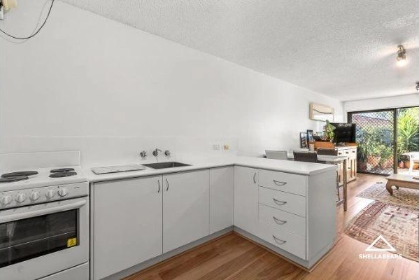 8/38 John Street gallery