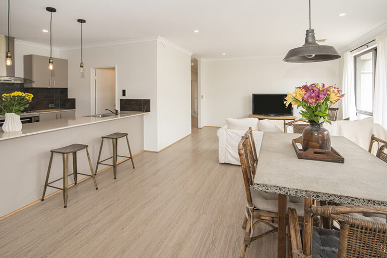 16 Cabot Close gallery