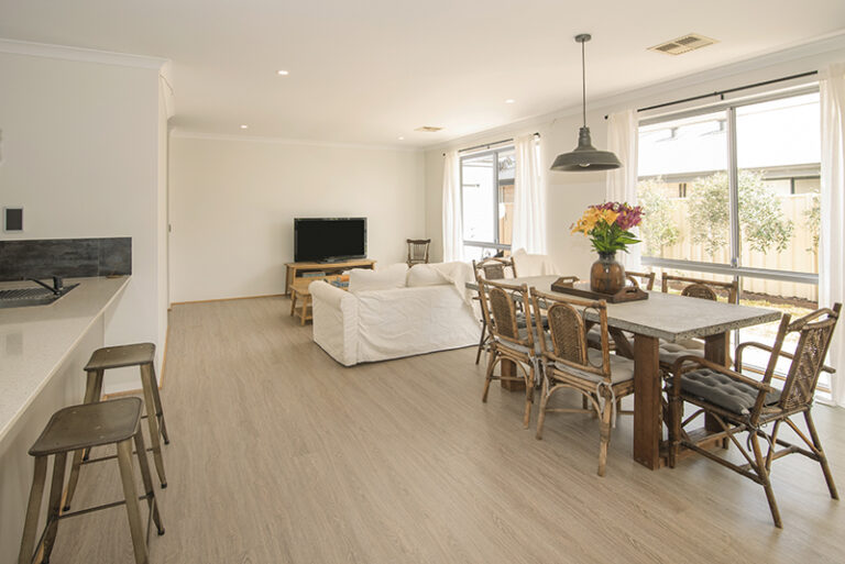 16 Cabot Close gallery