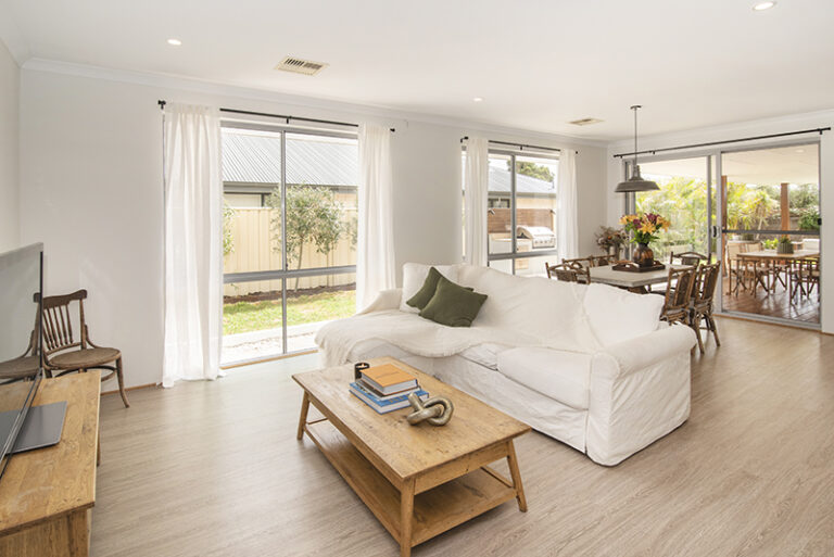 16 Cabot Close gallery