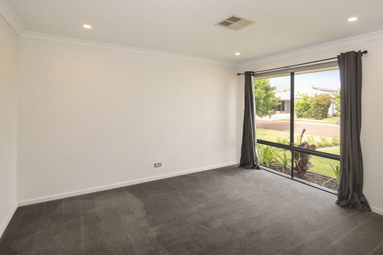 16 Cabot Close gallery