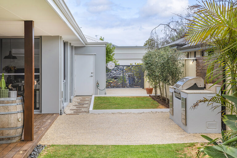 16 Cabot Close gallery