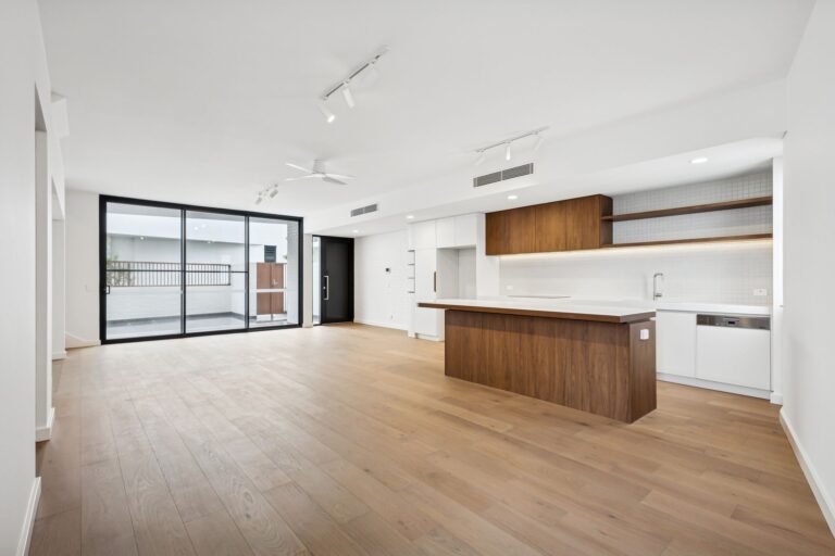 10/8 McCabe Street gallery