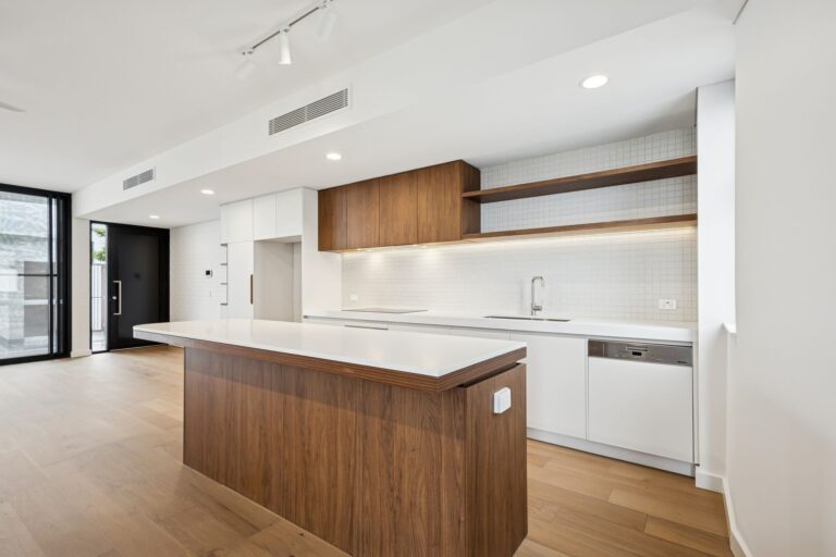 10/8 McCabe Street gallery