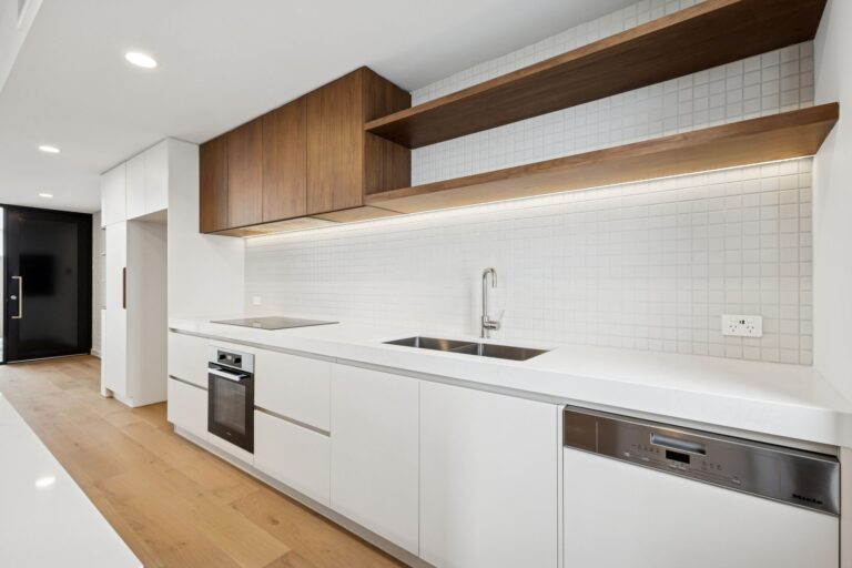 10/8 McCabe Street gallery