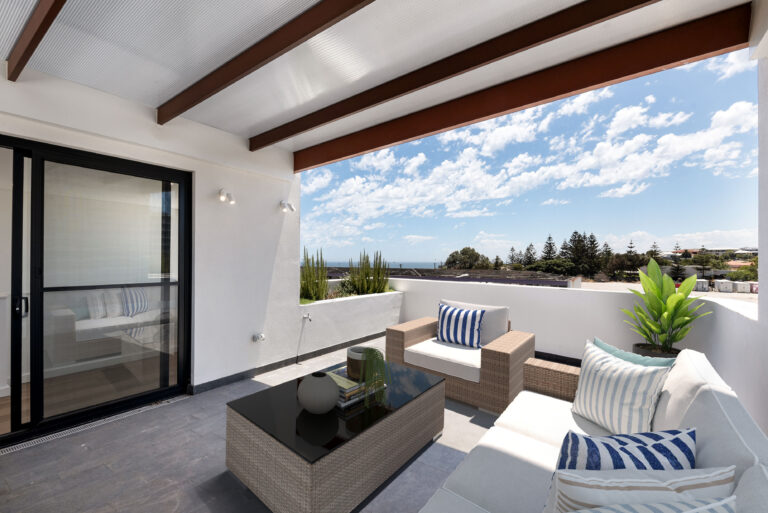 2/8 McCabe Street gallery