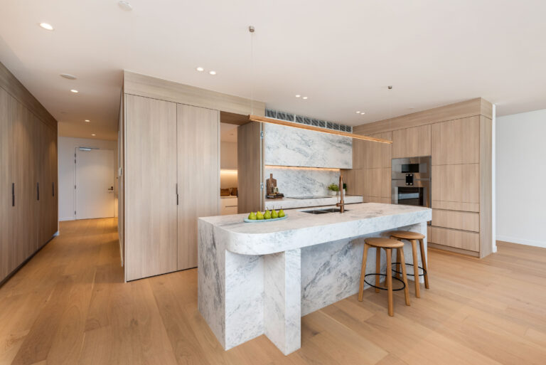 4/110 Marine Parade gallery