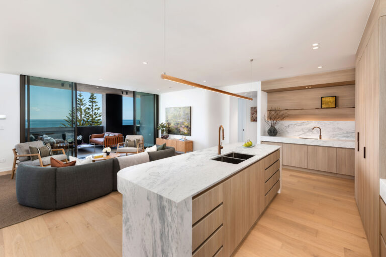 4/110 Marine Parade gallery