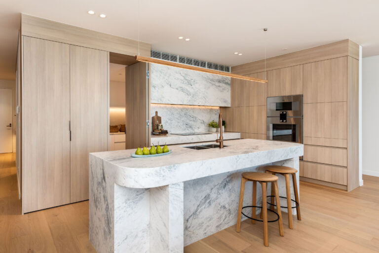 4/110 Marine Parade gallery