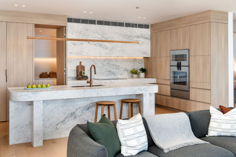 4/110 Marine Parade gallery