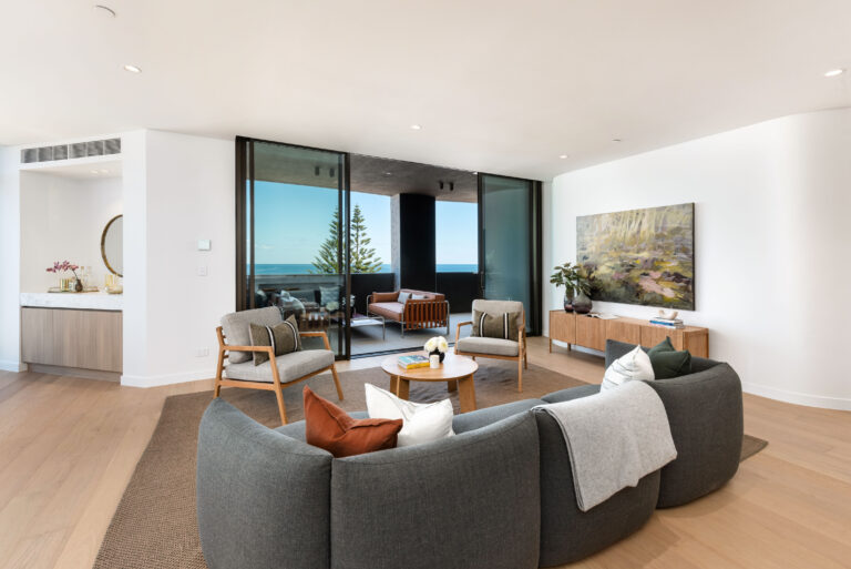 4/110 Marine Parade gallery