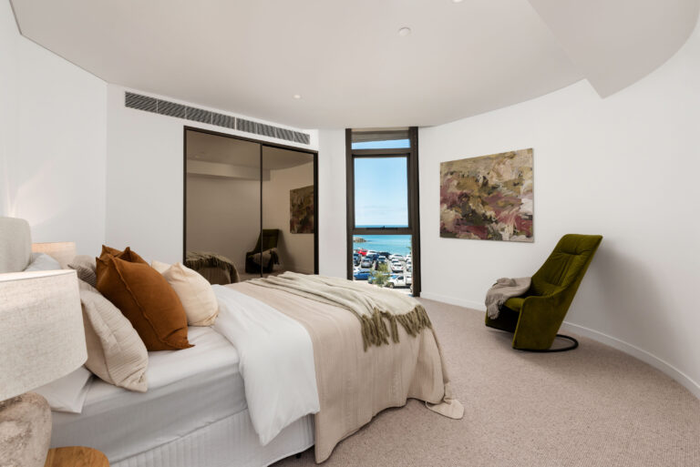 4/110 Marine Parade gallery