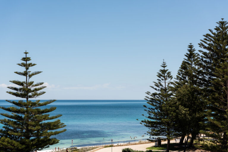 4/110 Marine Parade gallery