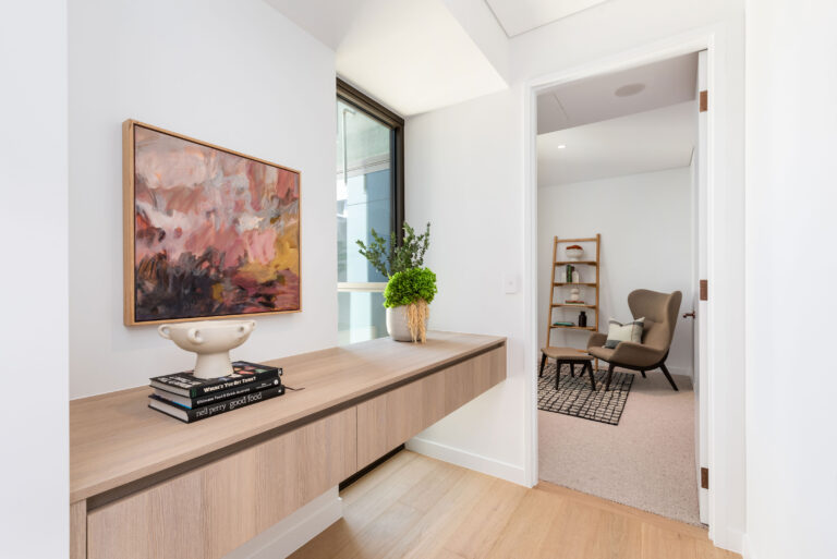 4/110 Marine Parade gallery