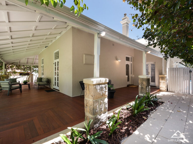 32 John Street gallery